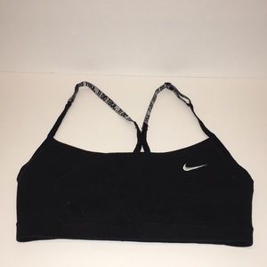 Like new Size:M Nike women’s training bra.